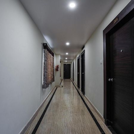 Oyo 16155 Hotel Dcm Grand วิเจยาวารา ภายนอก รูปภาพ