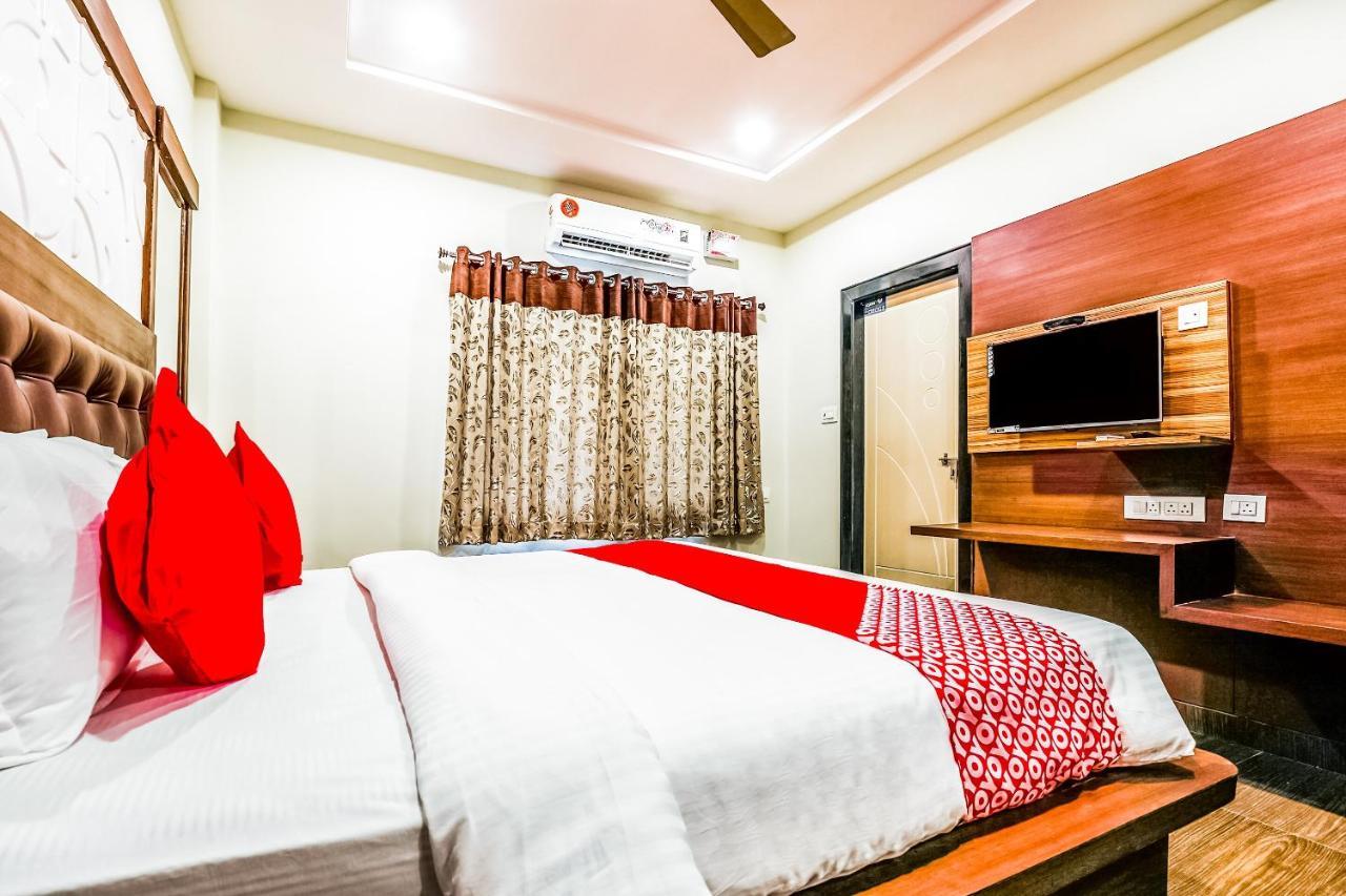 Oyo 16155 Hotel Dcm Grand วิเจยาวารา ภายนอก รูปภาพ
