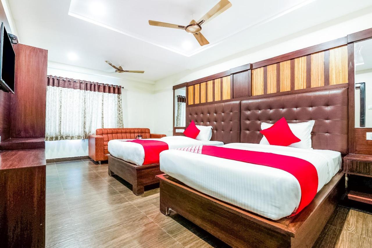 Oyo 16155 Hotel Dcm Grand วิเจยาวารา ภายนอก รูปภาพ