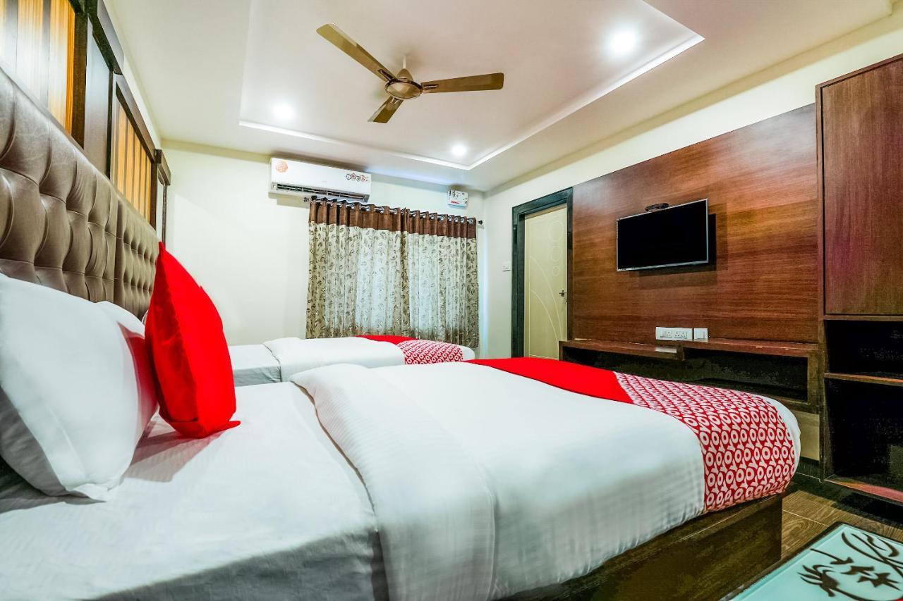 Oyo 16155 Hotel Dcm Grand วิเจยาวารา ภายนอก รูปภาพ