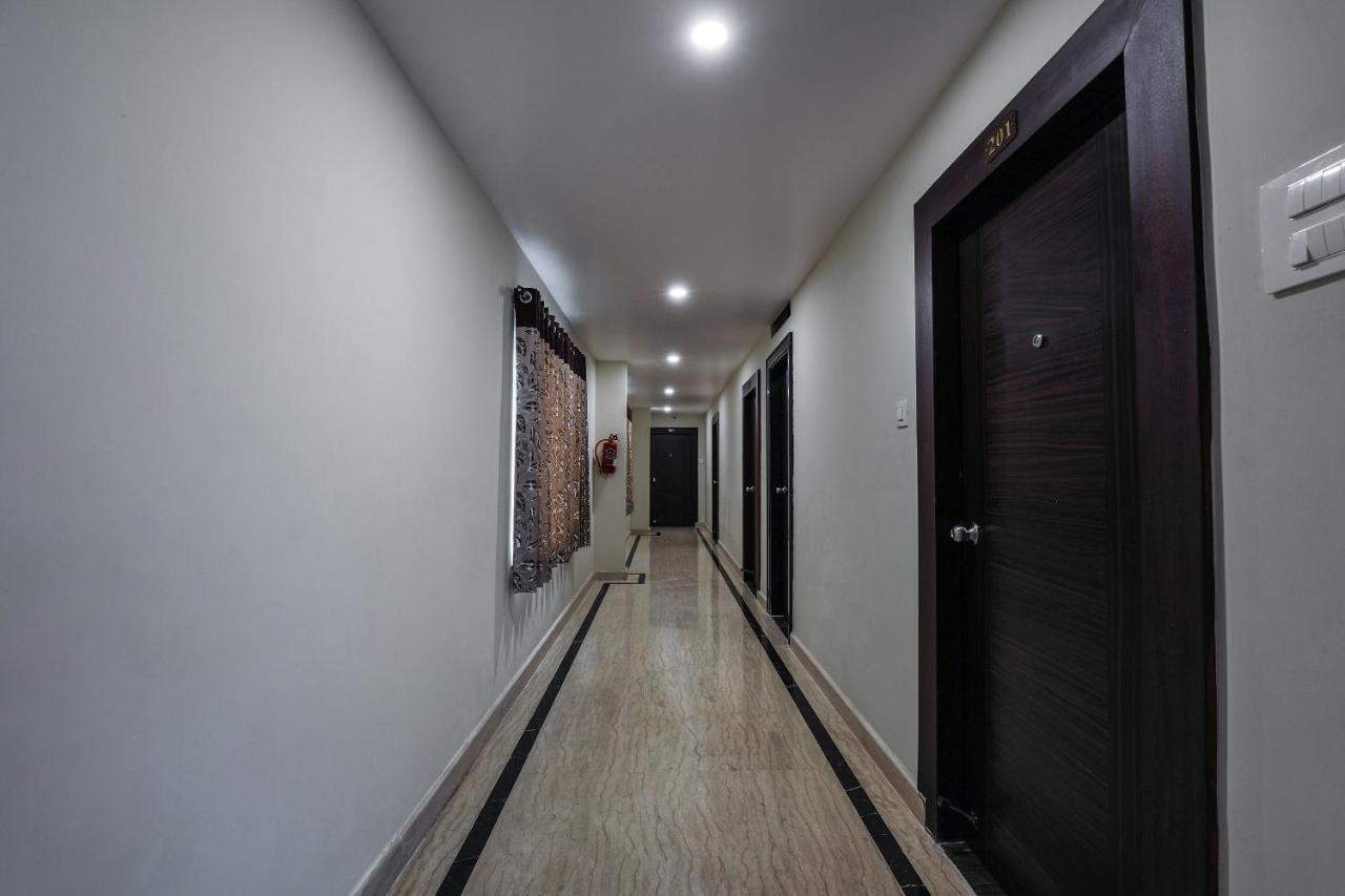 Oyo 16155 Hotel Dcm Grand วิเจยาวารา ภายนอก รูปภาพ
